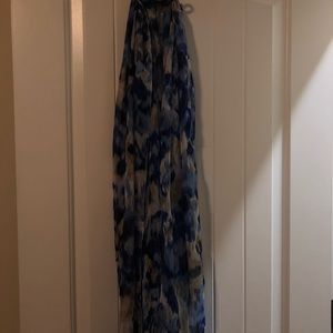 Blue/grey infinity scarf.